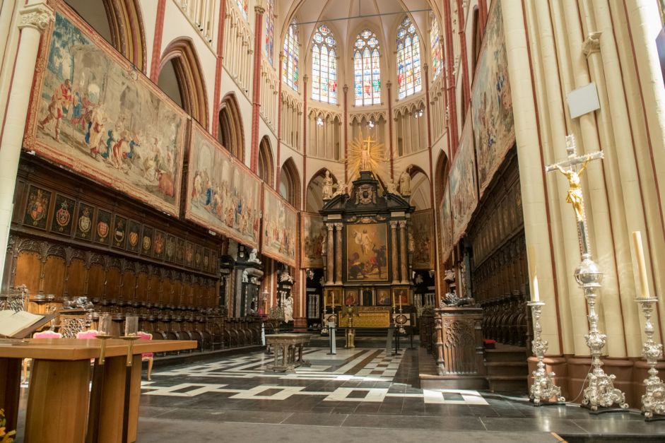 Cathedral of Saint Saviour in Brugge - Discover this open and welcoming ...