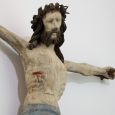 Christ en croix du XVIe siècle en chêne polychrome du maître de Waha